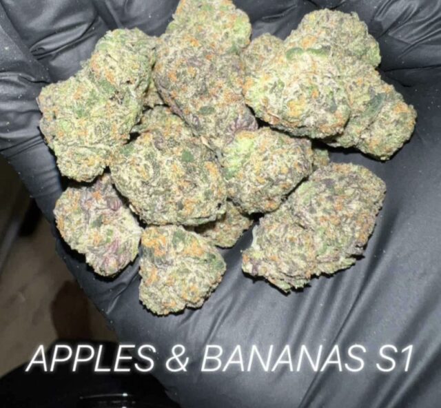 Apples & Banana S1